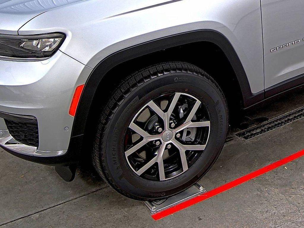 new 2025 Jeep Grand Cherokee L car, priced at $44,530