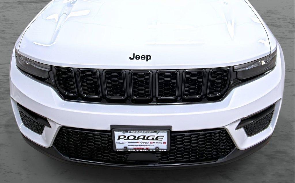 new 2025 Jeep Grand Cherokee car, priced at $54,635