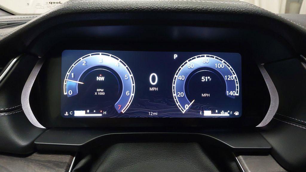 new 2025 Jeep Grand Cherokee car, priced at $54,635