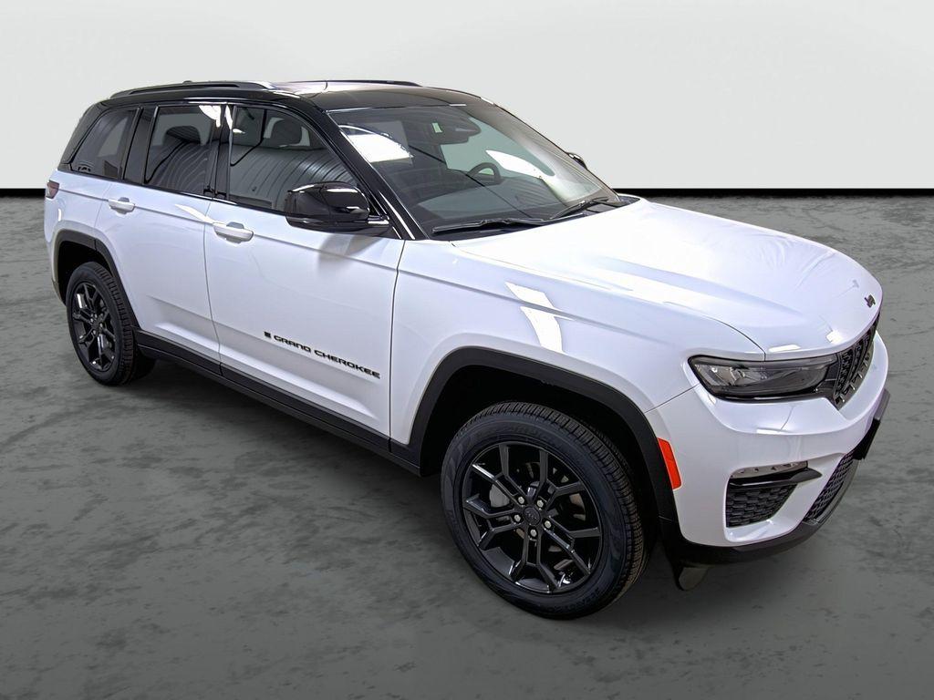 new 2025 Jeep Grand Cherokee car, priced at $54,635