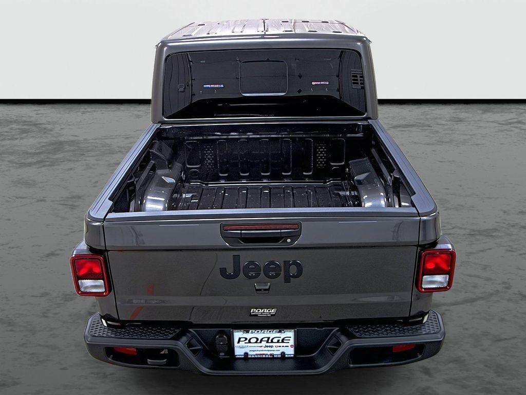 new 2026 Jeep Gladiator car, priced at $41,690