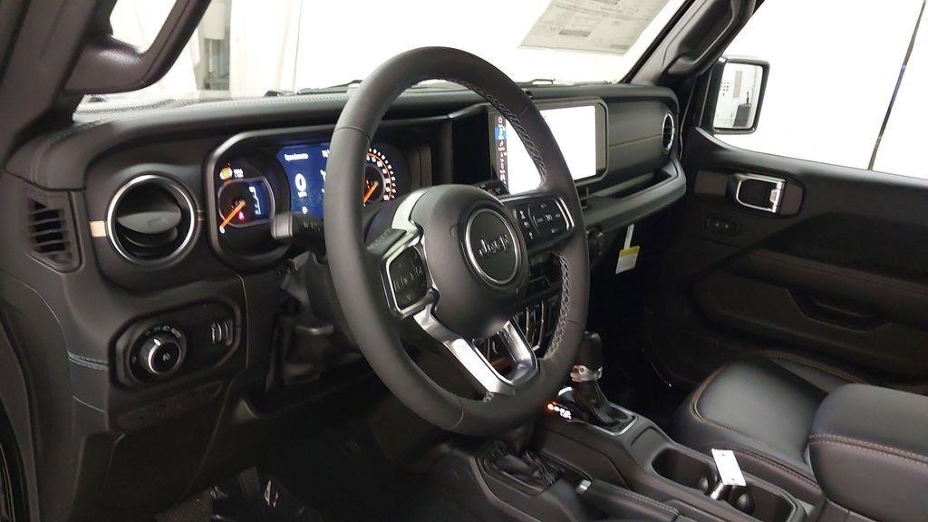 new 2025 Jeep Wrangler car, priced at $49,178