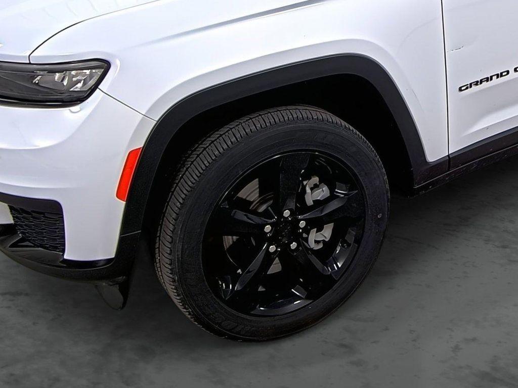 used 2025 Jeep Grand Cherokee L car, priced at $39,990
