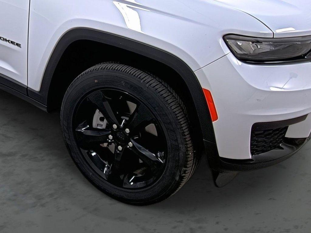 used 2025 Jeep Grand Cherokee L car, priced at $39,990
