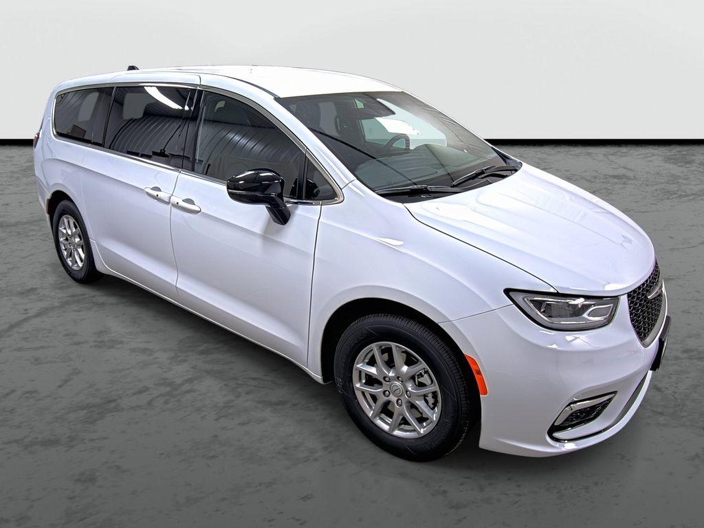 new 2026 Chrysler Pacifica car, priced at $36,640