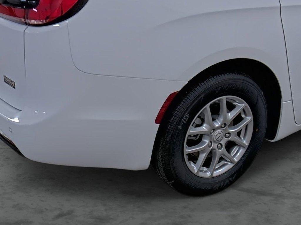 new 2026 Chrysler Pacifica car, priced at $36,640