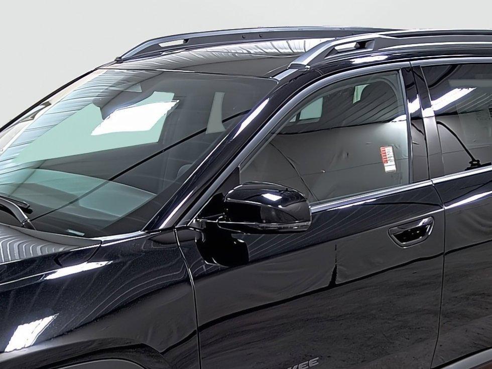 new 2026 Jeep Cherokee car, priced at $42,893