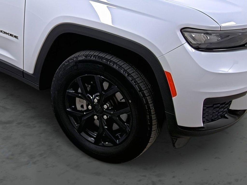 used 2024 Jeep Grand Cherokee L car, priced at $33,990
