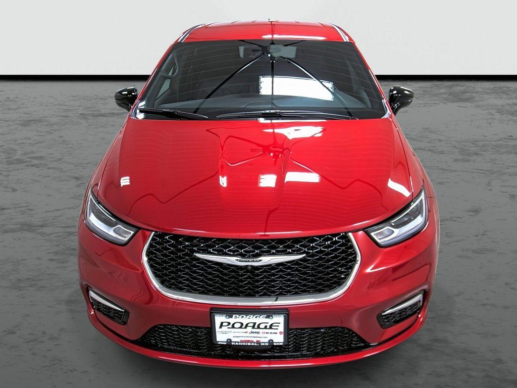 new 2026 Chrysler Pacifica car, priced at $36,635