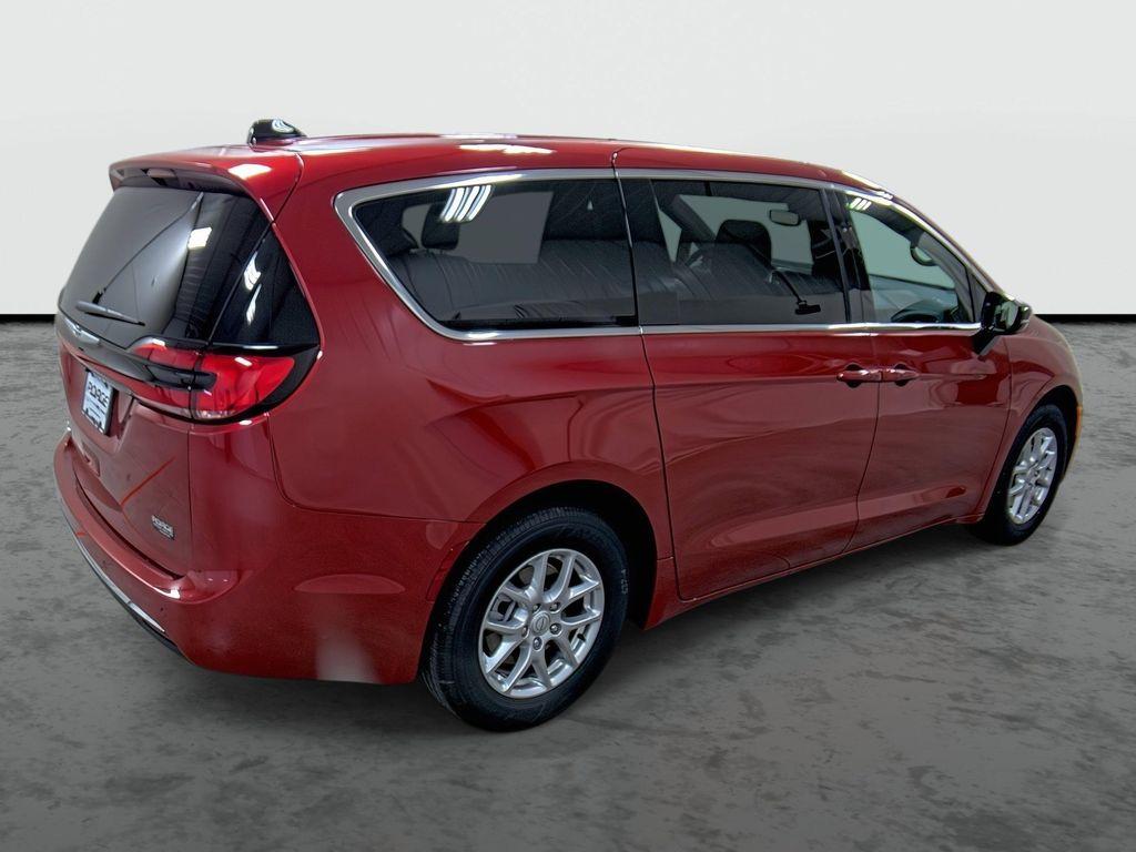 new 2026 Chrysler Pacifica car, priced at $36,635