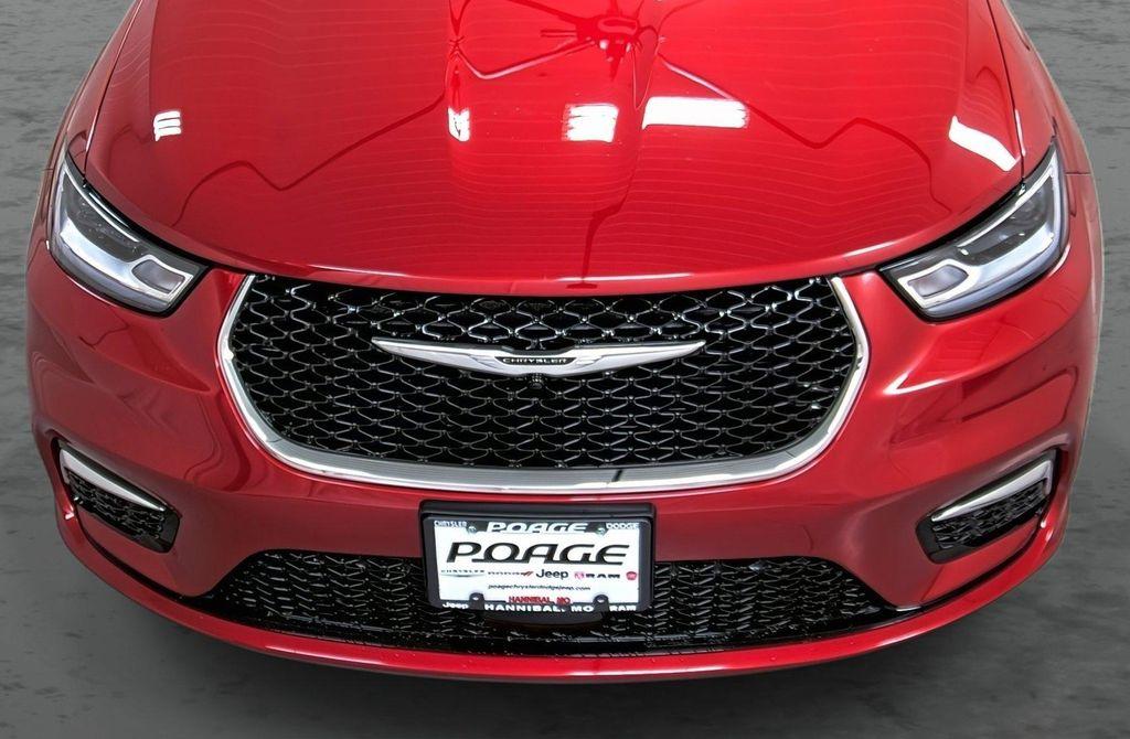 new 2026 Chrysler Pacifica car, priced at $36,635