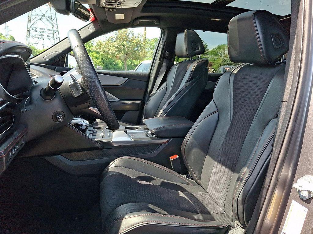 used 2023 Acura MDX car, priced at $43,045