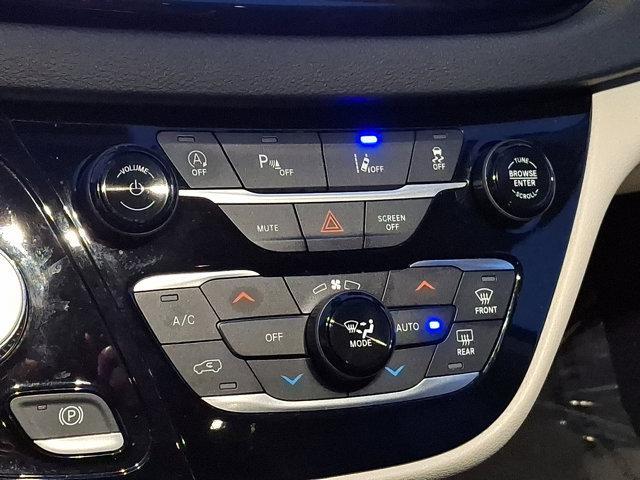 used 2023 Chrysler Pacifica car, priced at $25,333