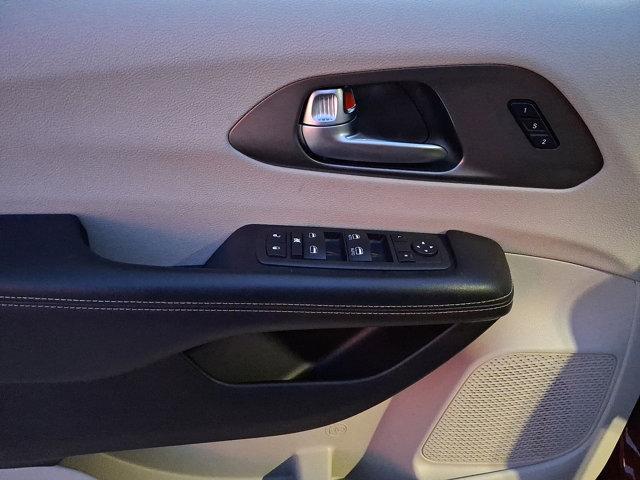 used 2023 Chrysler Pacifica car, priced at $25,333