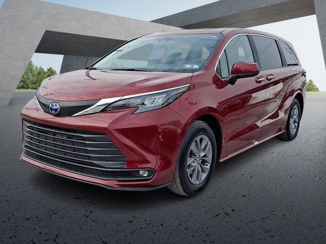 used 2025 Toyota Sienna car, priced at $43,888
