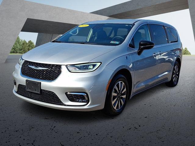 used 2024 Chrysler Pacifica Hybrid car, priced at $32,378