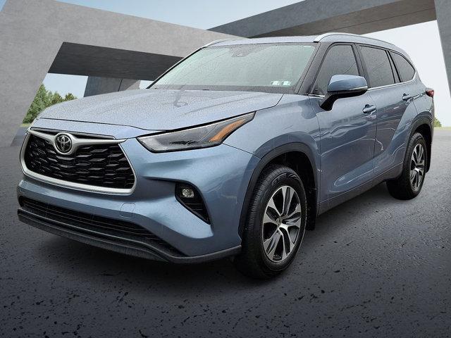 used 2023 Toyota Highlander car, priced at $37,145