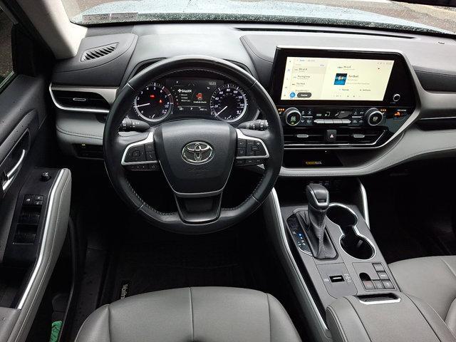 used 2023 Toyota Highlander car, priced at $37,145
