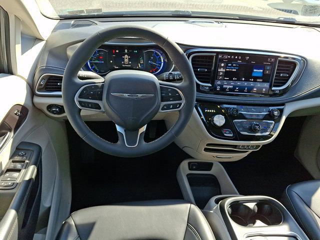 used 2023 Chrysler Pacifica Hybrid car, priced at $26,439