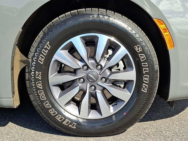 used 2023 Chrysler Pacifica Hybrid car, priced at $26,439