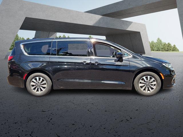 used 2024 Chrysler Pacifica Hybrid car, priced at $28,378