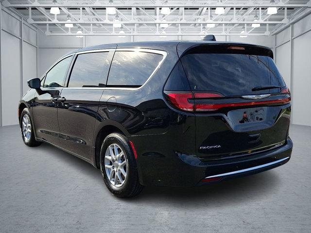 used 2025 Chrysler Pacifica car, priced at $31,488