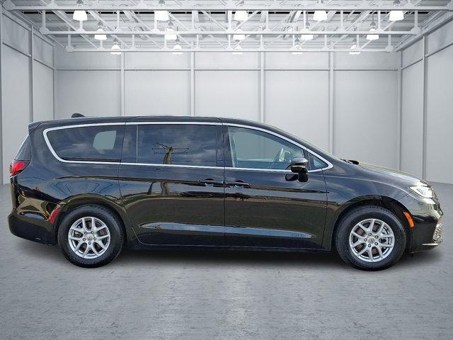 used 2025 Chrysler Pacifica car, priced at $31,488