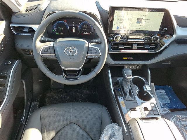 new 2026 Toyota Highlander Hybrid car, priced at $57,323