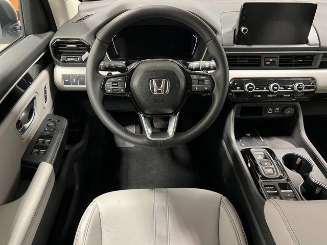 new 2025 Honda Pilot car, priced at $47,953