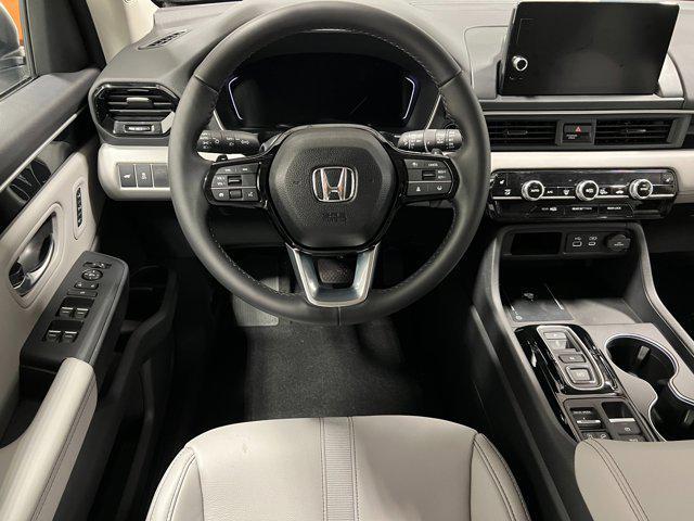 new 2025 Honda Pilot car, priced at $48,453