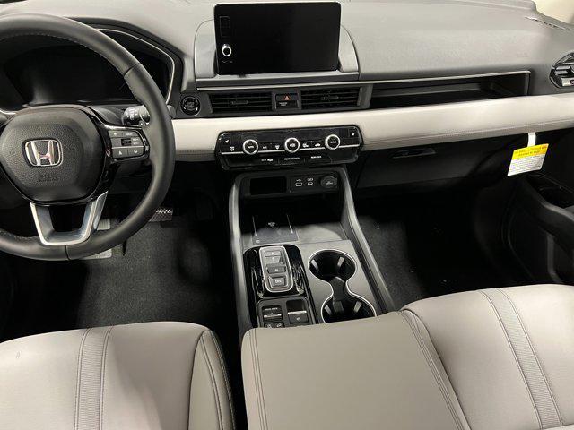 new 2025 Honda Pilot car, priced at $47,953