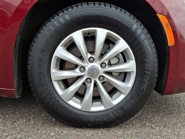 used 2018 Chrysler Pacifica car, priced at $18,555