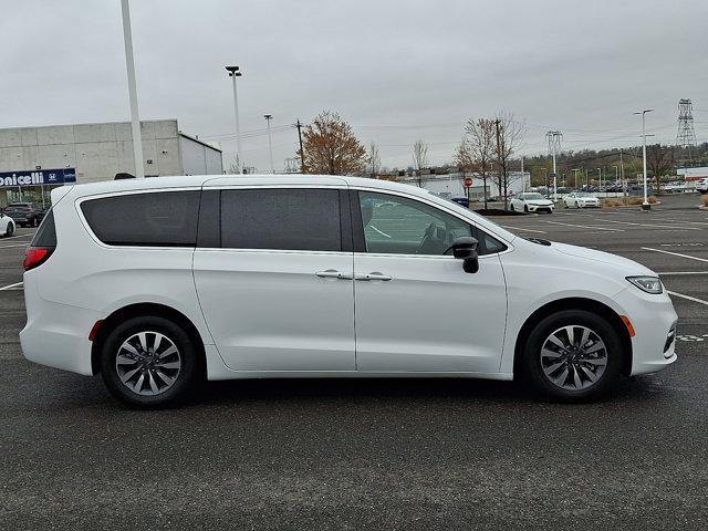 used 2024 Chrysler Pacifica Hybrid car, priced at $28,985