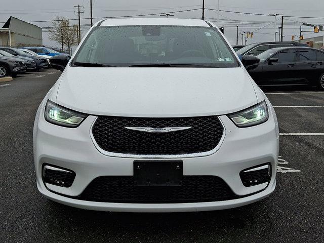used 2024 Chrysler Pacifica Hybrid car, priced at $28,985