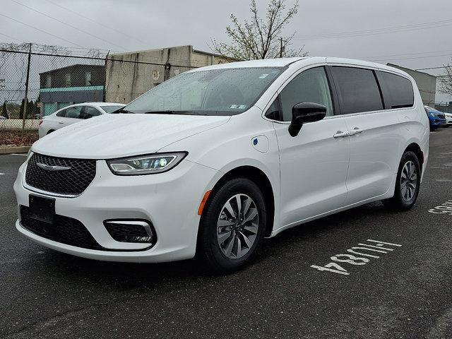 used 2024 Chrysler Pacifica Hybrid car, priced at $28,985