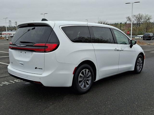 used 2024 Chrysler Pacifica Hybrid car, priced at $28,985