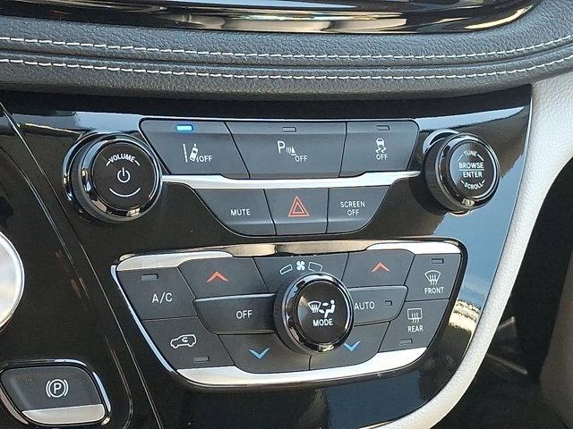 used 2024 Chrysler Pacifica Hybrid car, priced at $29,485
