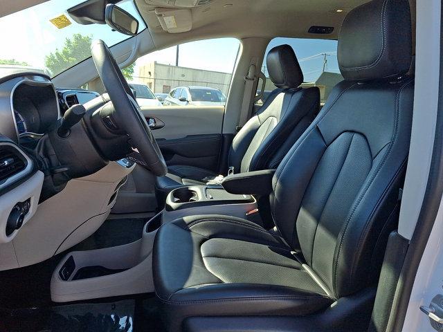 used 2024 Chrysler Pacifica Hybrid car, priced at $29,485