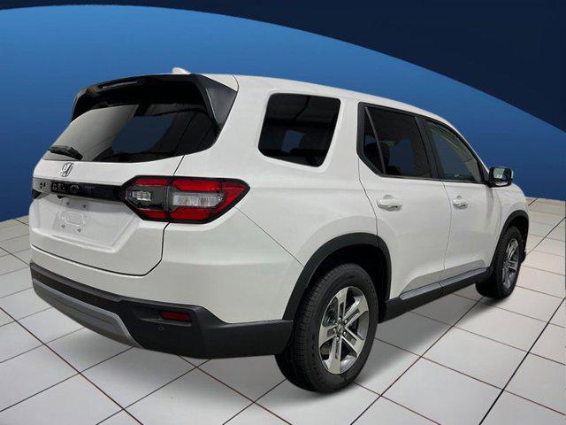 new 2025 Honda Pilot car, priced at $45,045