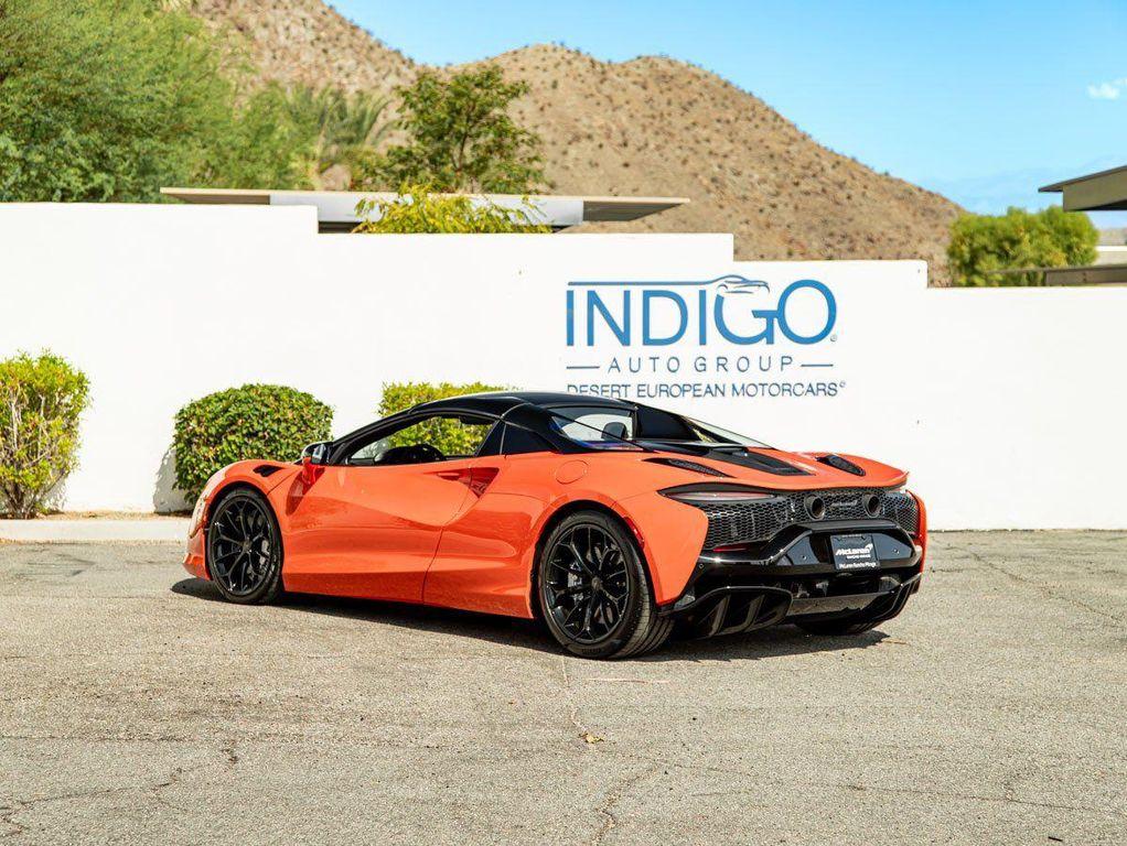 used 2025 McLaren Artura car