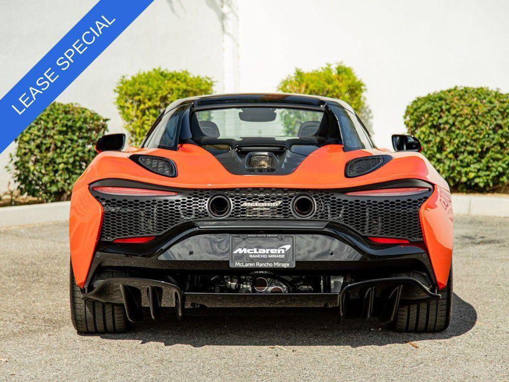 used 2025 McLaren Artura car