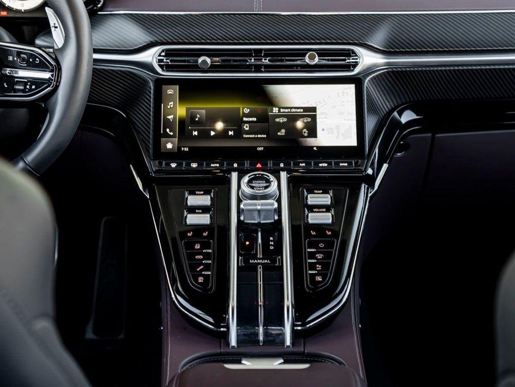 used 2025 Aston Martin Vantage car, priced at $192,990