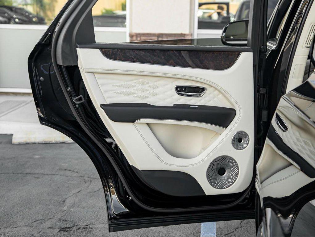 new 2025 Bentley Bentayga car, priced at $272,650