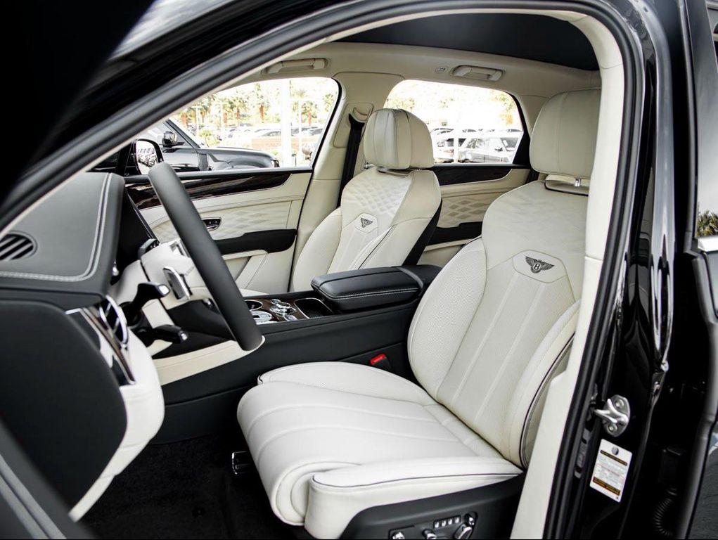 new 2025 Bentley Bentayga car, priced at $272,650