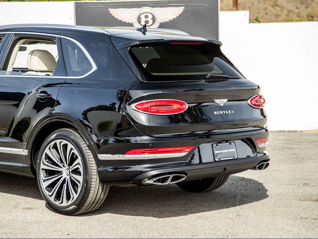 new 2025 Bentley Bentayga car, priced at $272,650