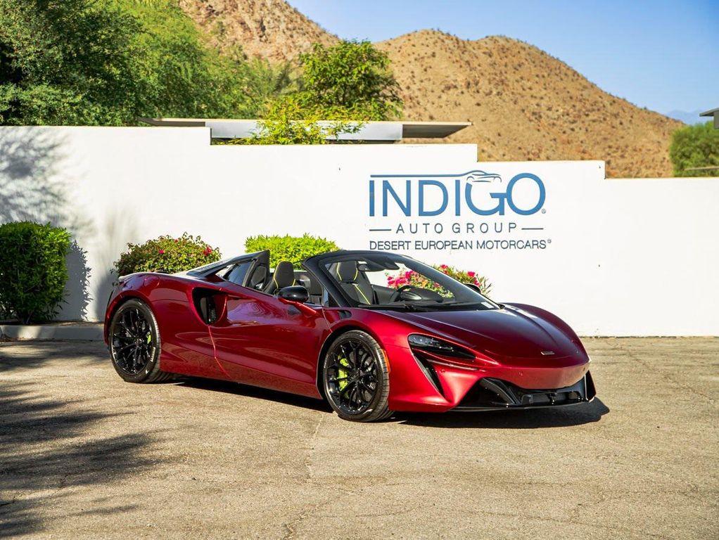 new 2025 McLaren Artura car, priced at $342,808