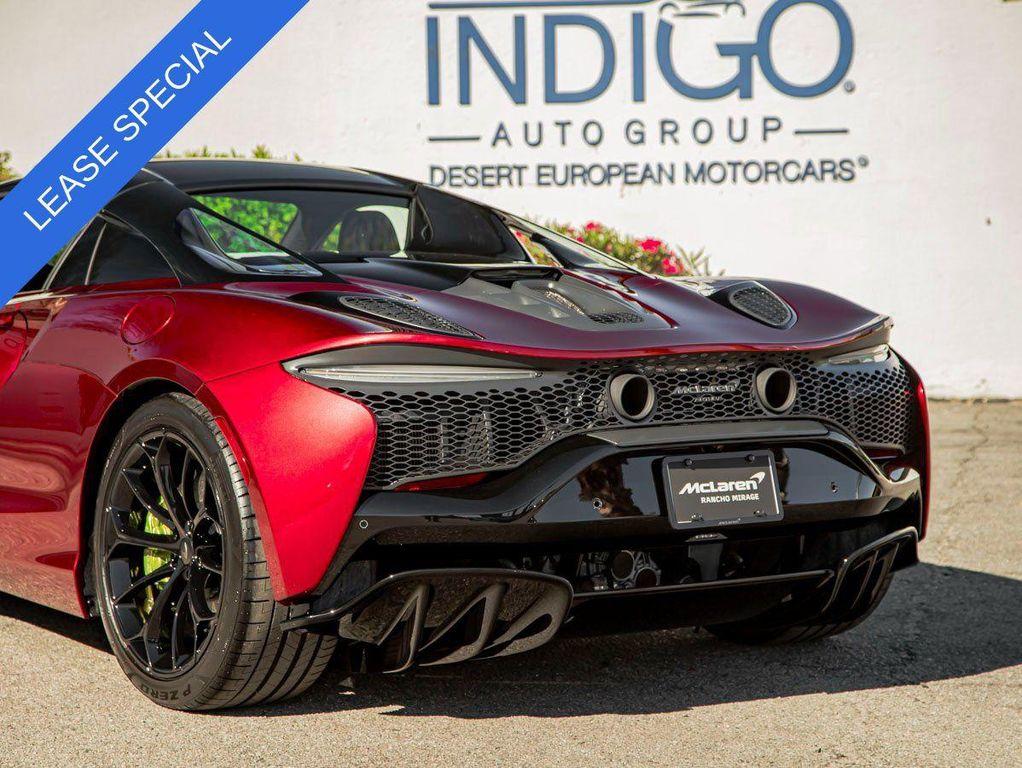 used 2025 McLaren Artura car