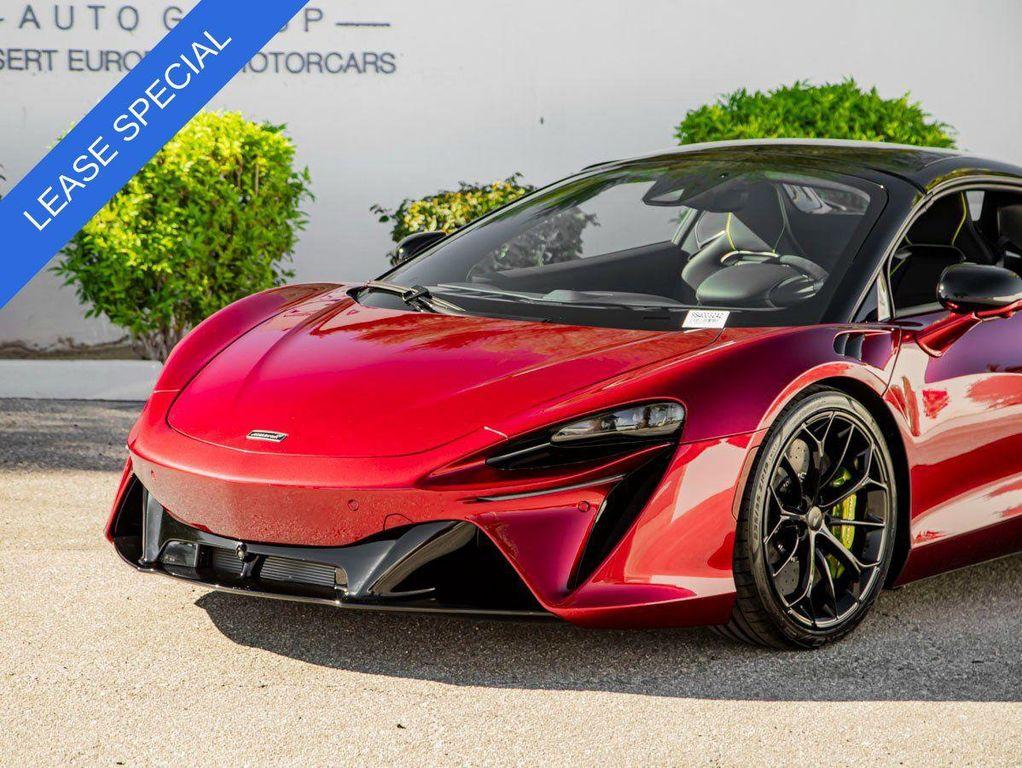 used 2025 McLaren Artura car