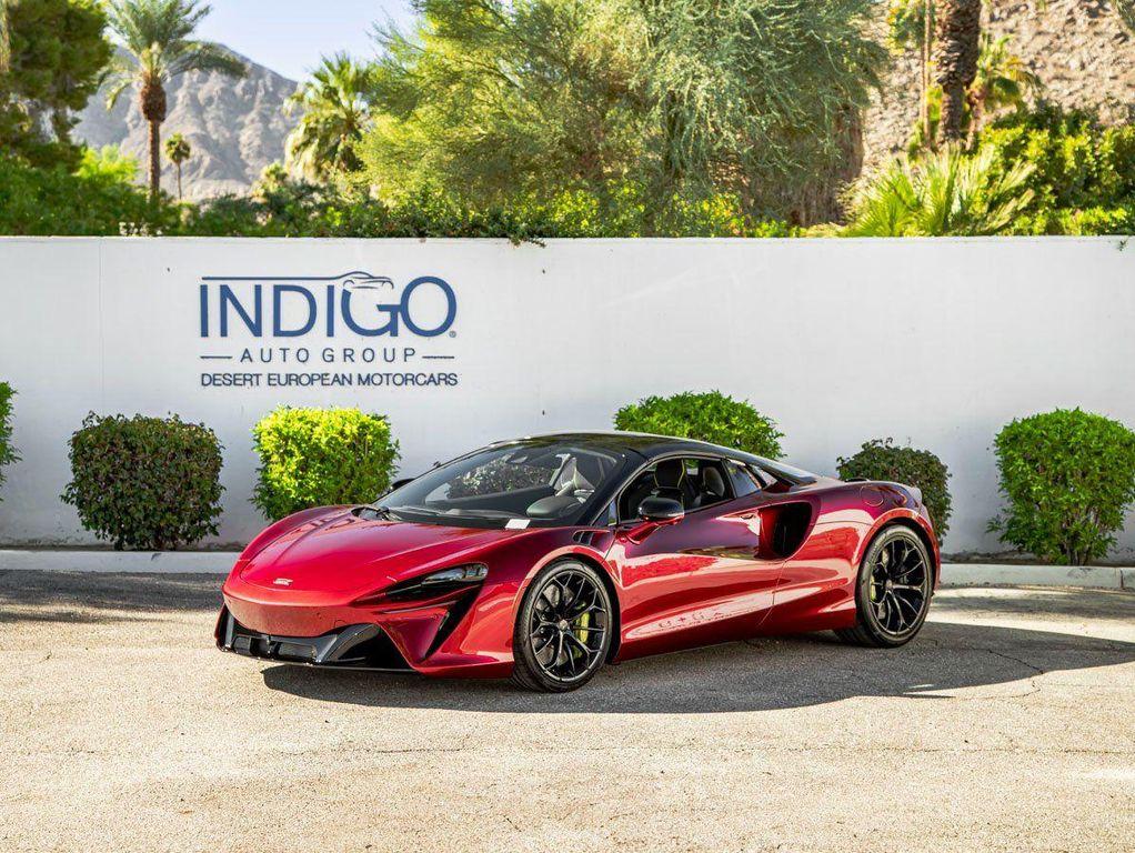 new 2025 McLaren Artura car, priced at $342,808