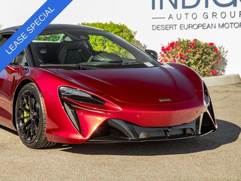 used 2025 McLaren Artura car